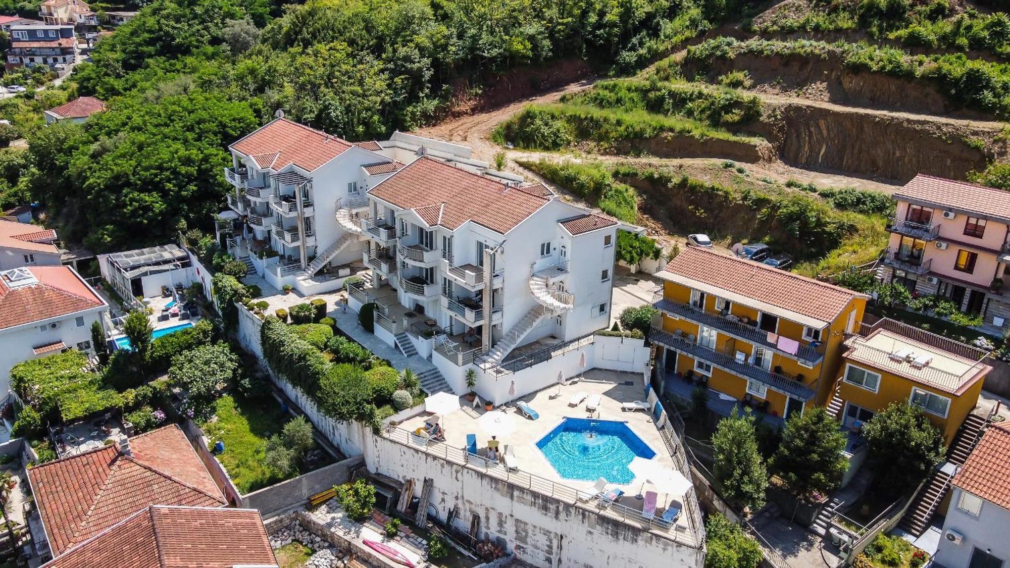 Chillout Apartment In Kotor Bay Buitenkant foto